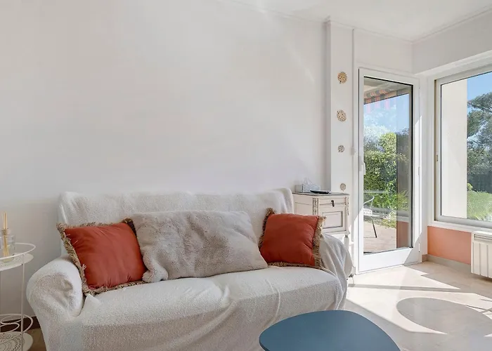 La Louisiane 2p Rdj Pool * 昂蒂布